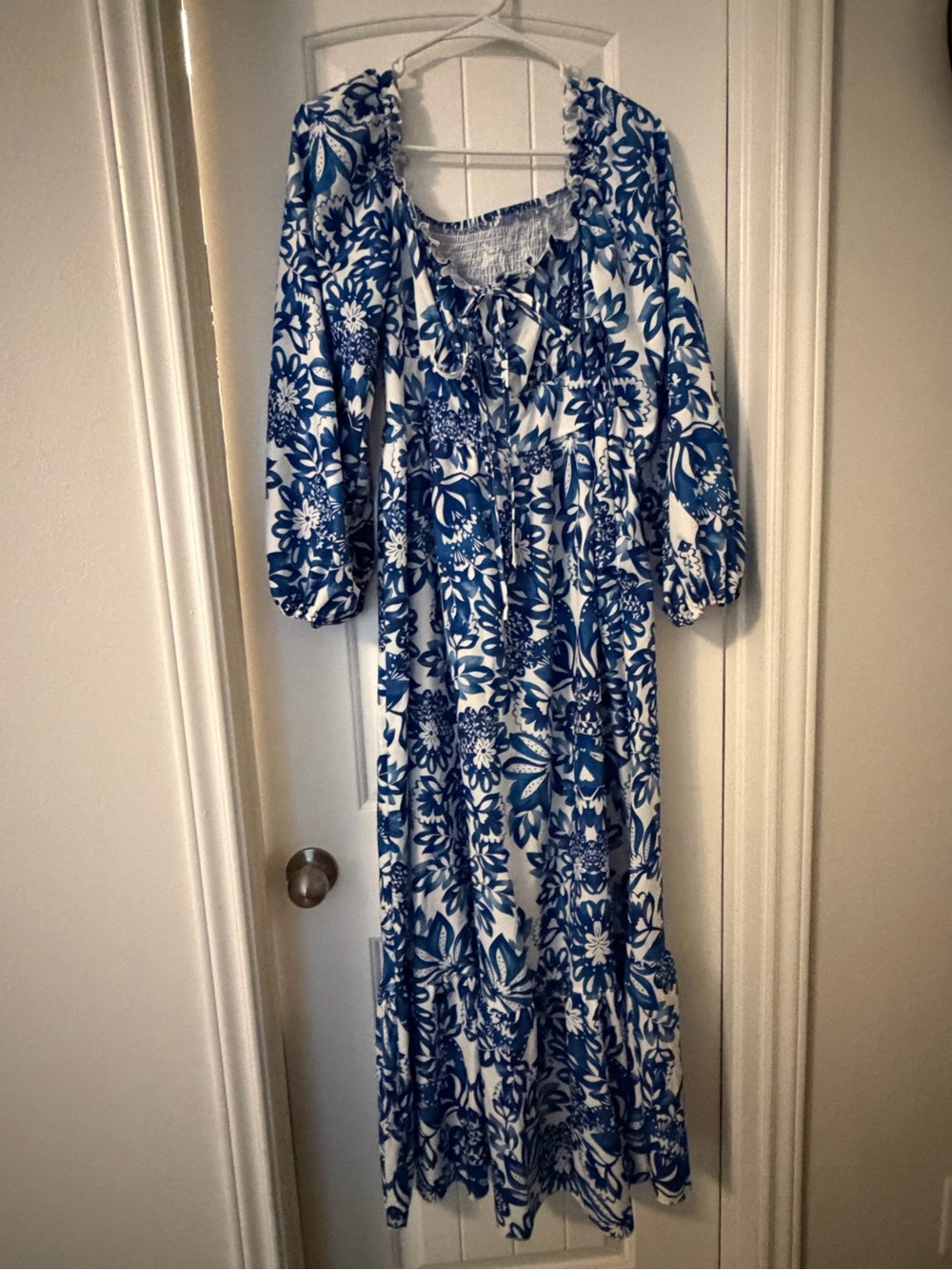 SHEIN Blue and White Floral Long Sleeve Maxi Dress